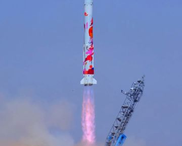 江西首颗生态环境监测卫星“南昌航空一号”成功发射